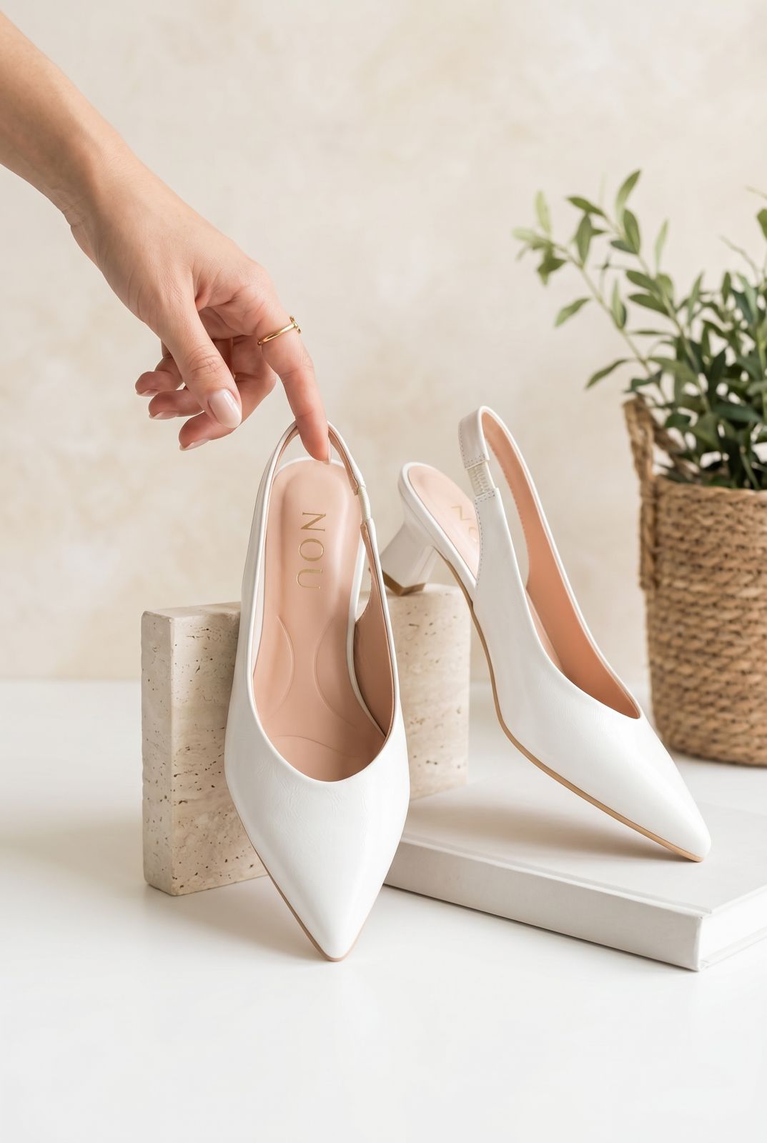 WOMEN SHOSE W699