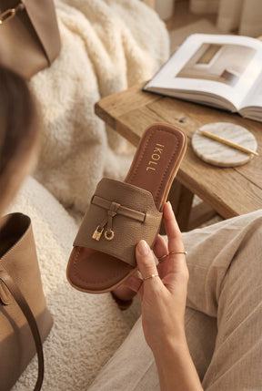 WOMEN SLIPPERS S11