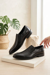 NEW ,  MEN SHOES  M640 , MADE IN CHINA