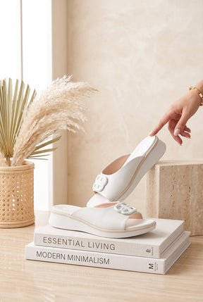 NEW ,  WOMEN SLIPPERS W507