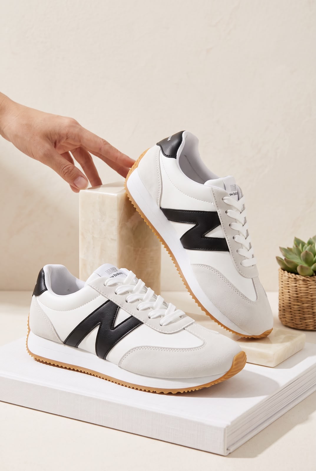 WOMEN SHOSE W556