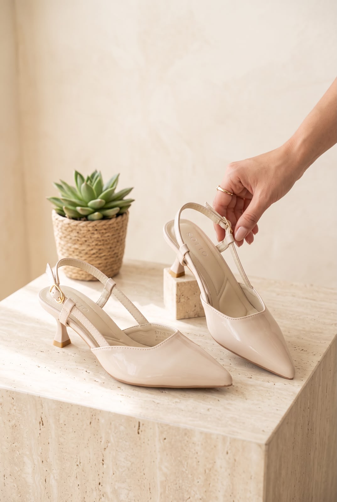 WOMEN SHOSE W510
