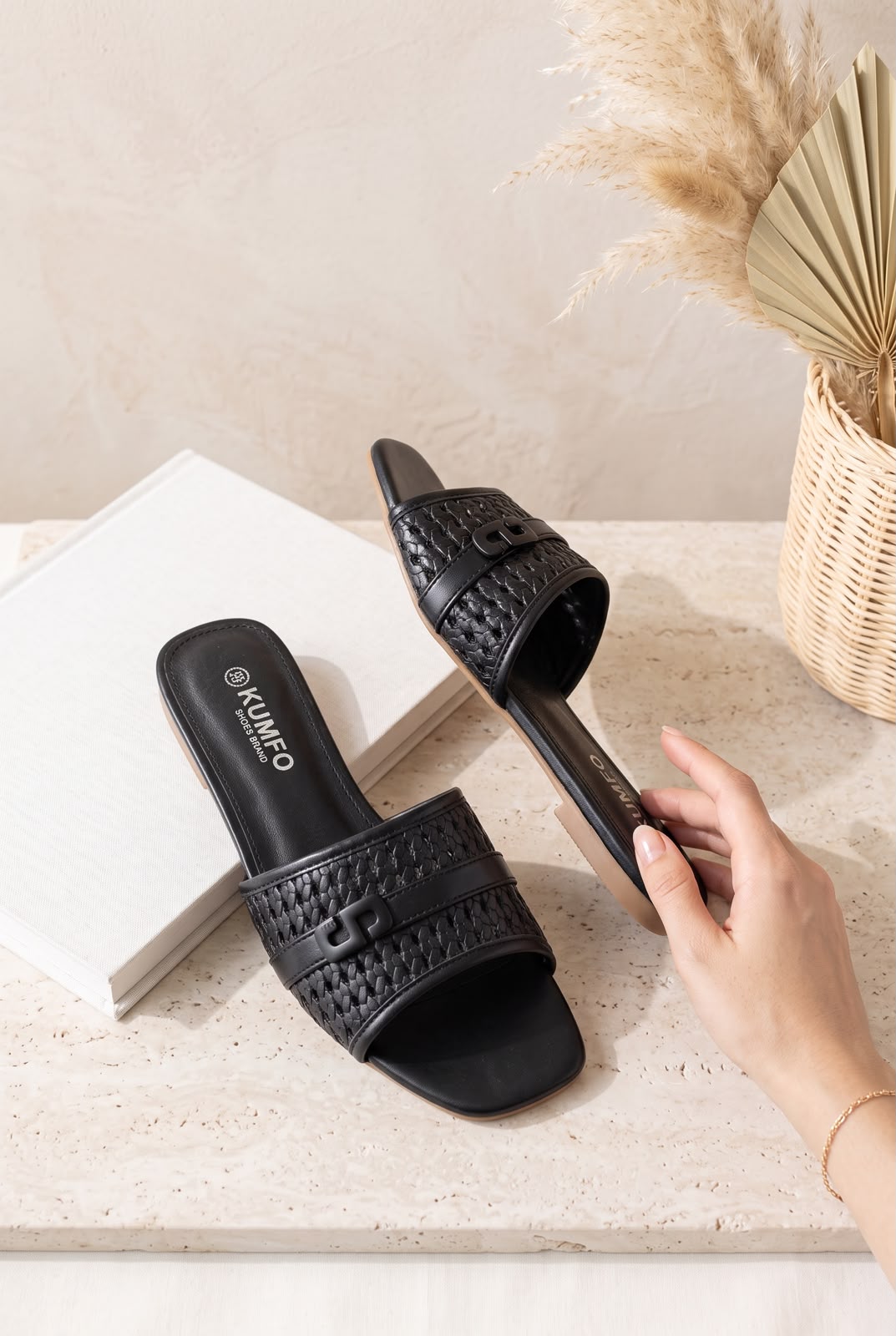 WOMEN SLIPPERS S15