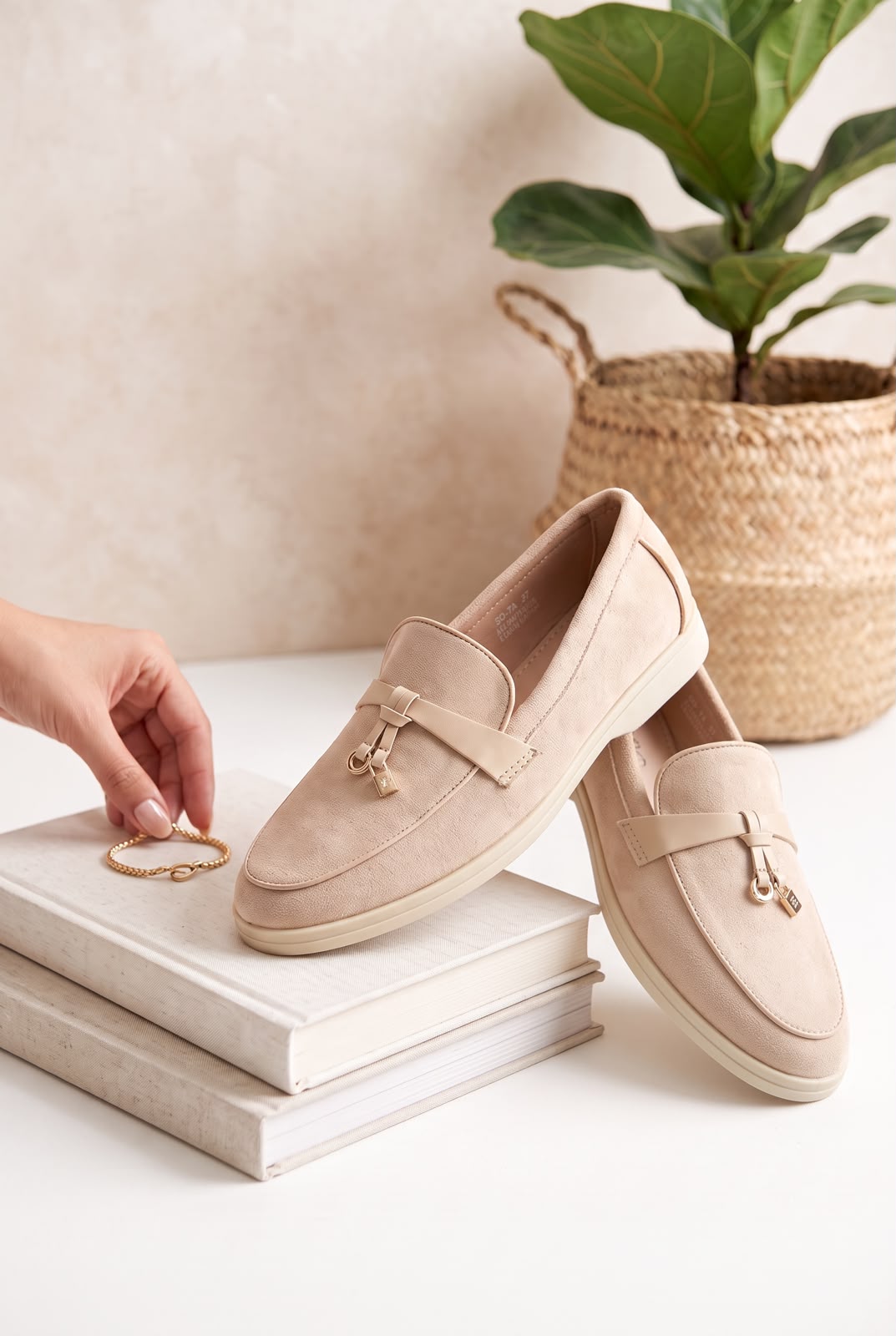 WOMEN SHOES W51