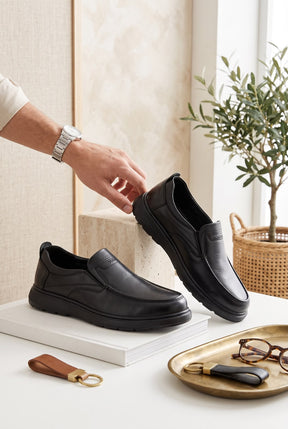NEW ,  MEN SHOES  M605, MADE IN CHINA