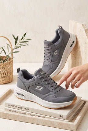 NEW , MEN SHOES M648