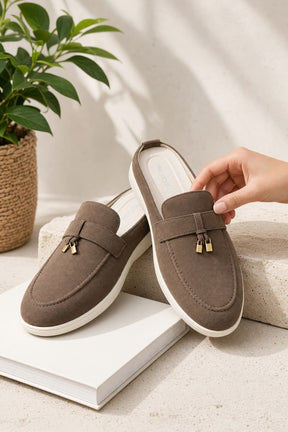 NEW ,  WOMEN SLIPPERS W551
