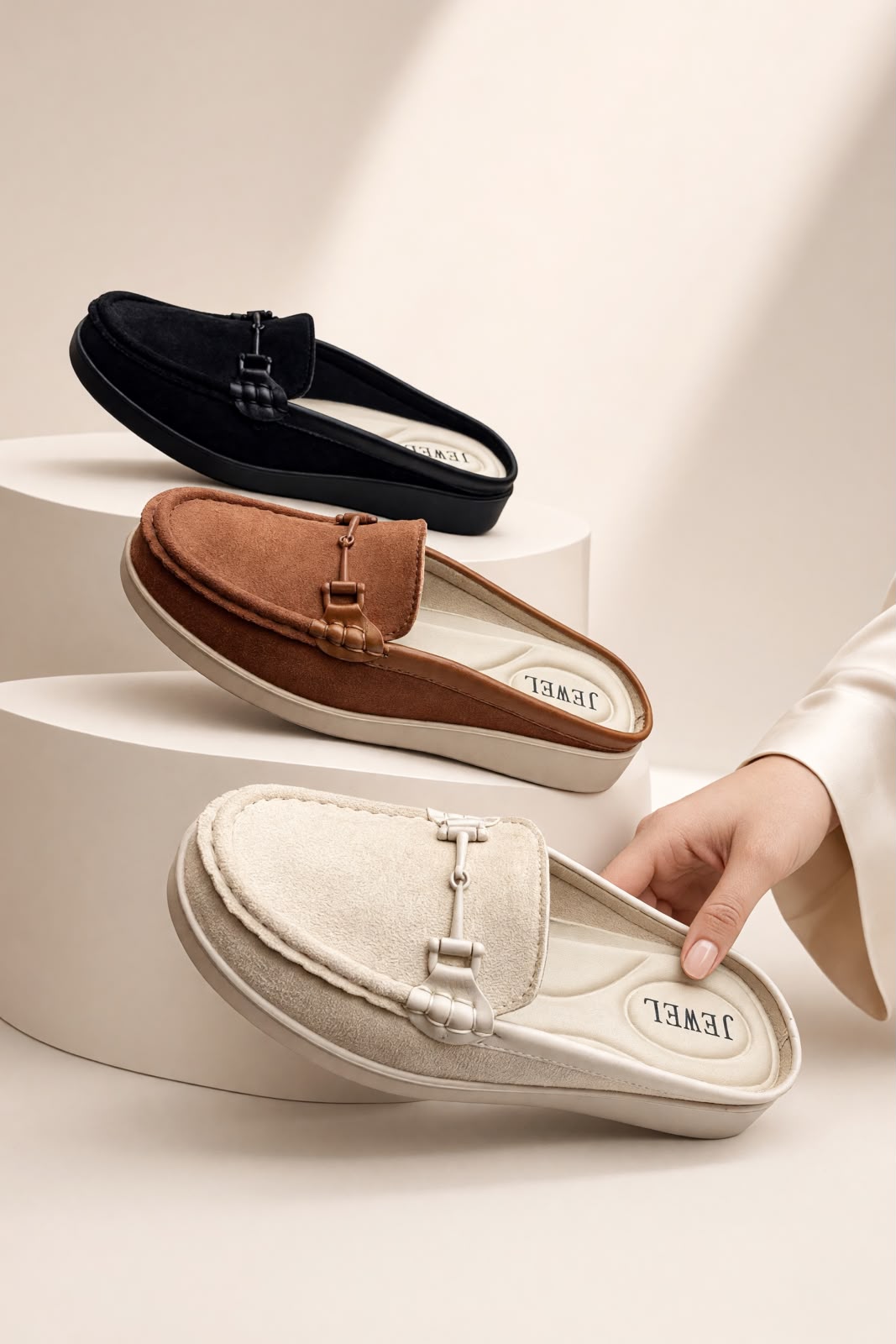 NEW ,  WOMEN SLIPPERS W36