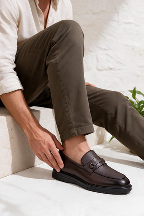 NEW ,  MEN SHOES  M677 , MADE IN CHINA