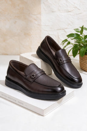 NEW ,  MEN SHOES  M677 , MADE IN CHINA