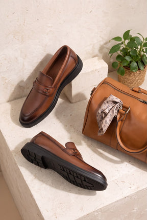 NEW ,  MEN SHOES  M677 , MADE IN CHINA