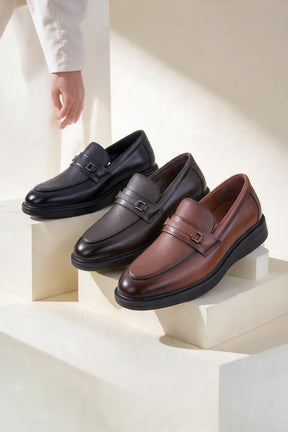 NEW ,  MEN SHOES  M677 , MADE IN CHINA
