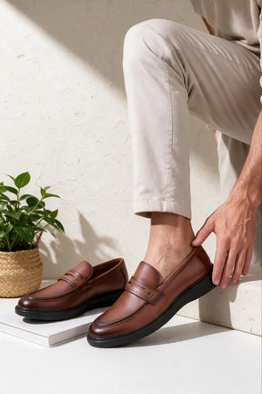NEW ,  MEN SHOES  M678 , MADE IN CHINA