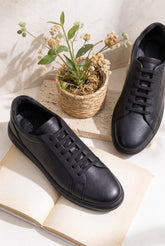 NEW , MEN SHOES M683