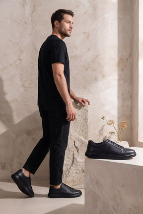 NEW , MEN SHOES M683