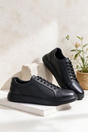 NEW , MEN SHOES M683