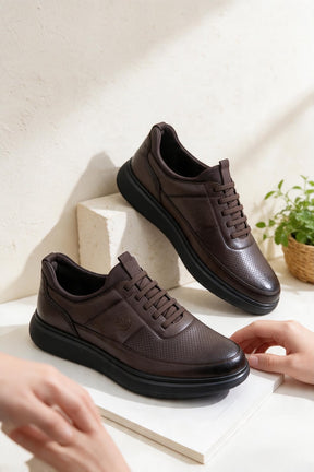 NEW , MEN SHOES M686