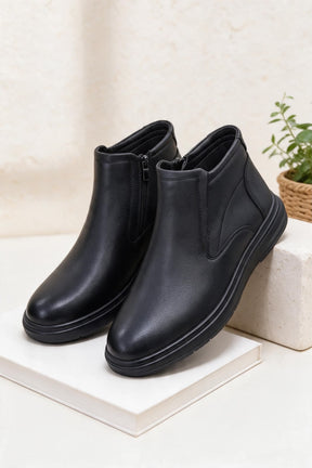 NEW ,  MEN BOOTS  M681 , MADE IN CHINA