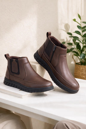 NEW ,  MEN BOOTS  M665 , MADE IN CHINA