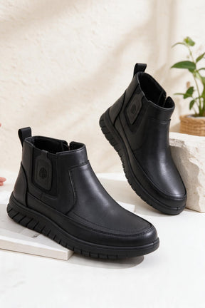 NEW ,  MEN BOOTS  M665 , MADE IN CHINA