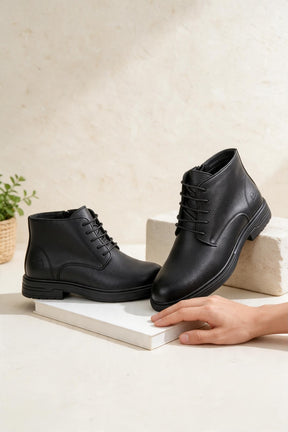 NEW ,  MEN BOOTS  M674 , MADE IN CHINA