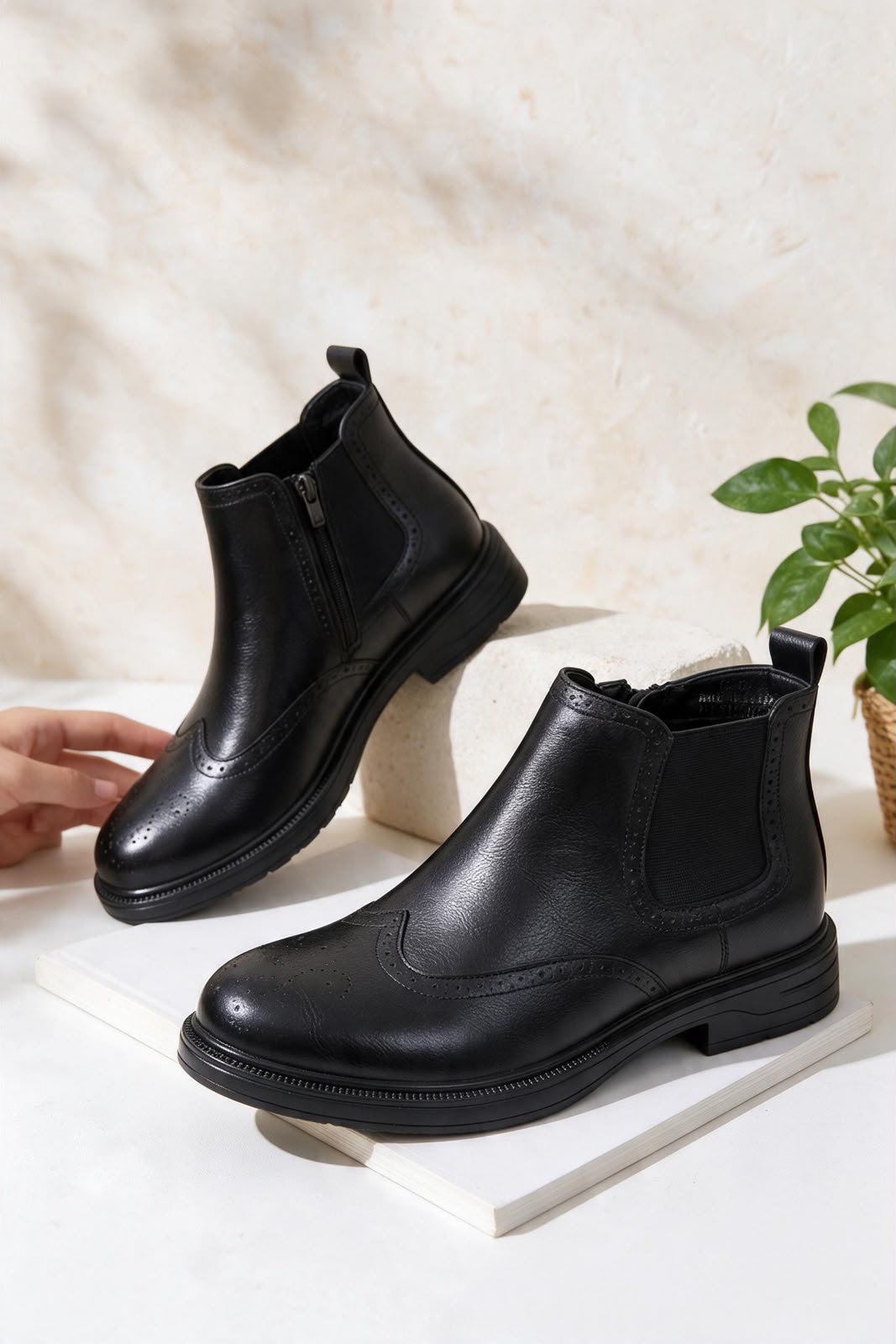 NEW ,  MEN BOOTS  M664 , MADE IN CHINA