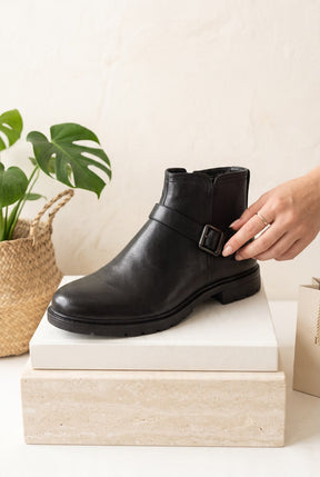 NEW ,  MEN BOOTS  M541 , MADE IN CHINA