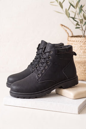 NEW ,  MEN BOOTS  M663 , MADE IN CHINA
