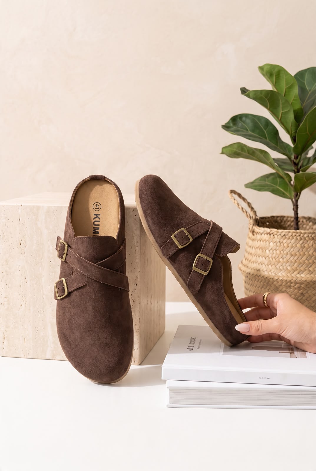 NEW , MEN SLIPPER M578