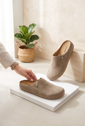 NEW , MEN SLIPPER M661