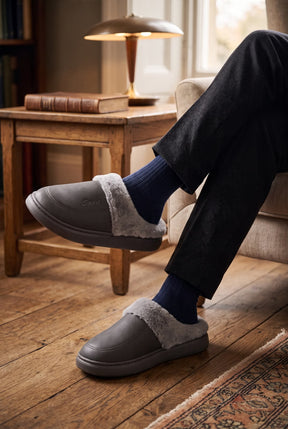 NEW , MEN SLIPPER MC665