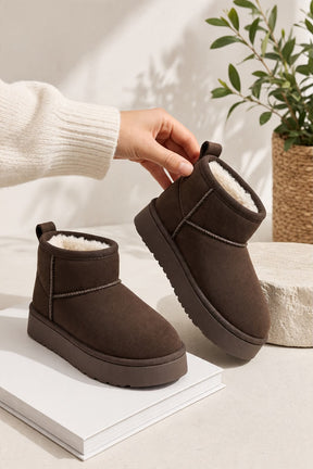 NEW , KIDS BOOTS KW45