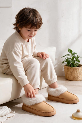 NEW , KIDS BOOTS KW43