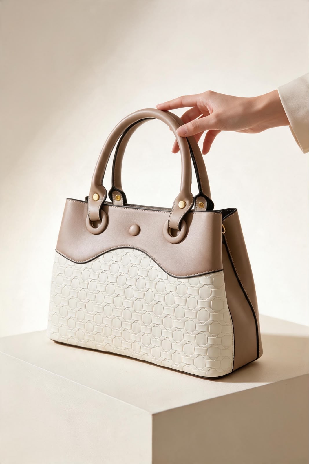 NEW 2026 ,  WOMEN HANDBAGS B112
