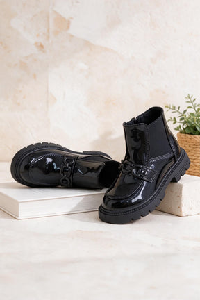NEW , KIDS BOOTS KW4