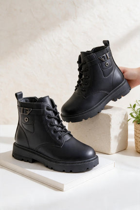 NEW , KIDS BOOTS KW14