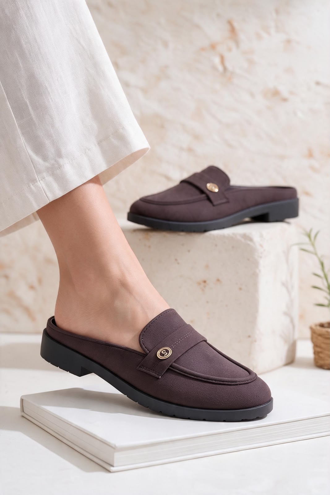NEW ,  WOMEN SLIPPERS WC59