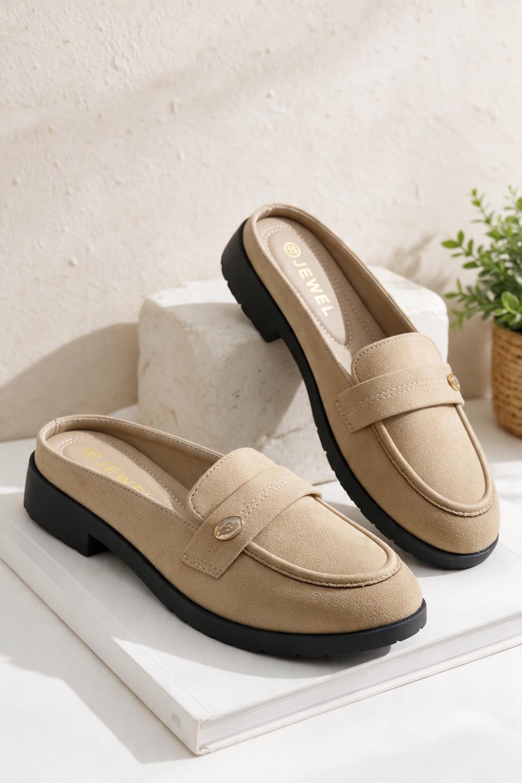 NEW ,  WOMEN SLIPPERS WC59
