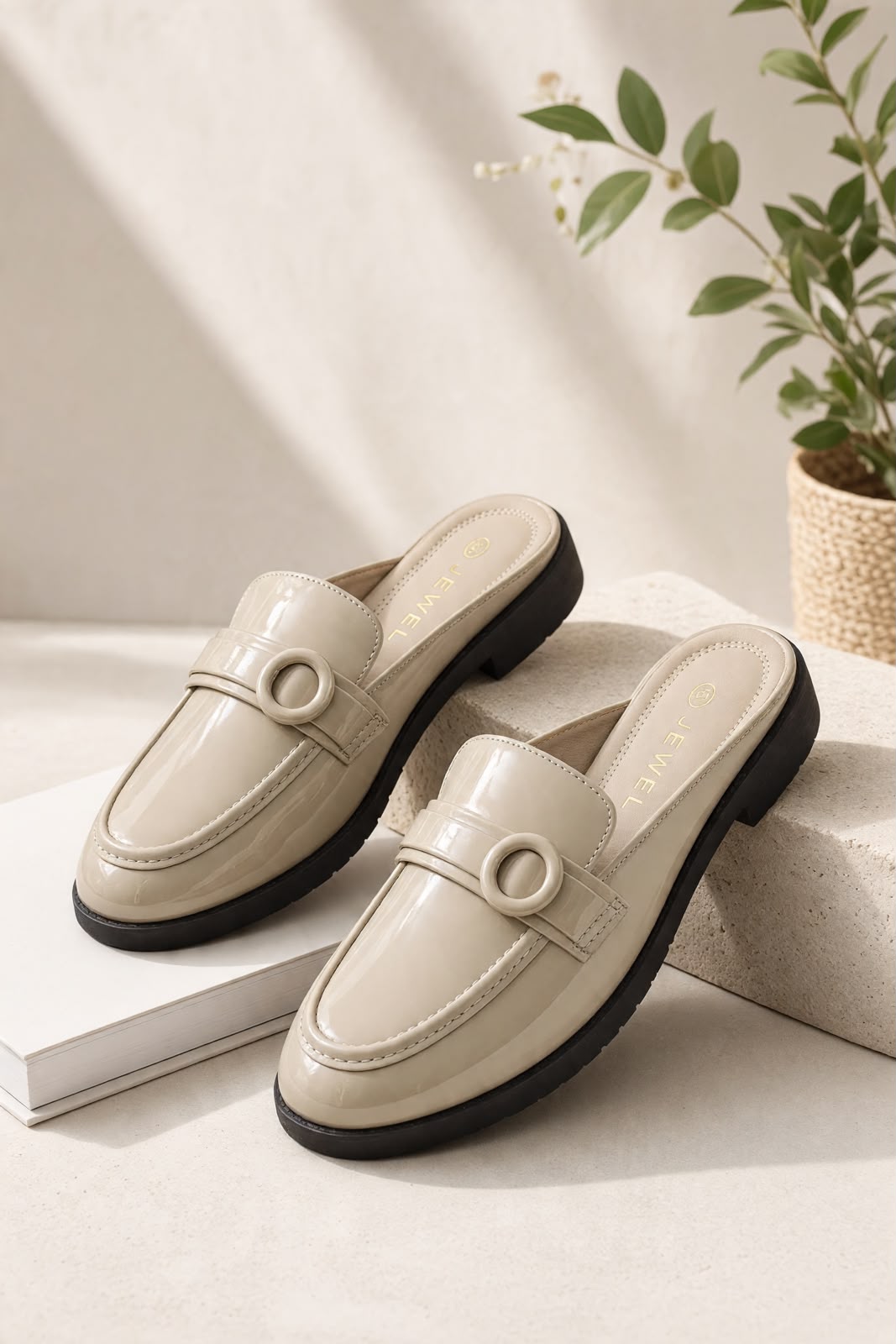NEW ,  WOMEN SLIPPERS WC57