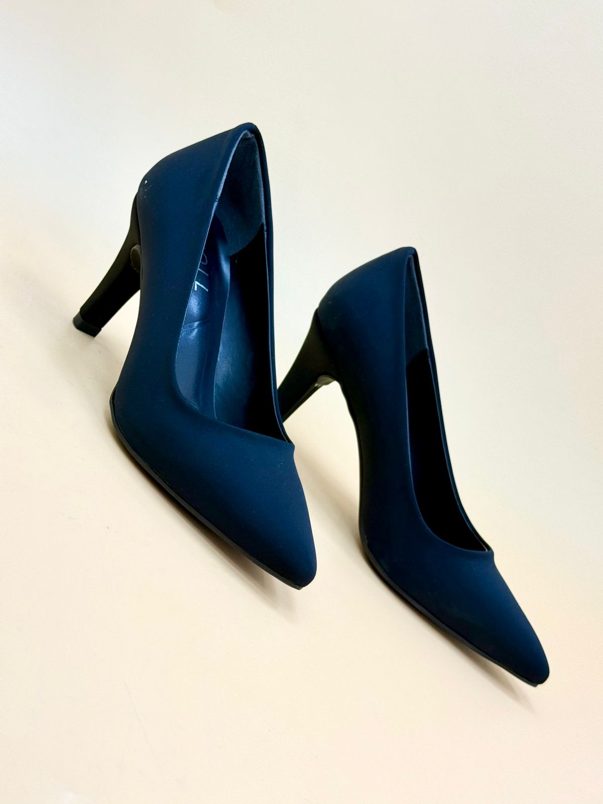 NEW ,  WOMEN SHOES HEELS W179