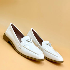 NEW ,  WOMEN FLAT SHOES W454