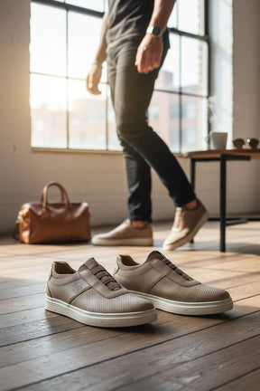 NEW , MEN SHOES M960