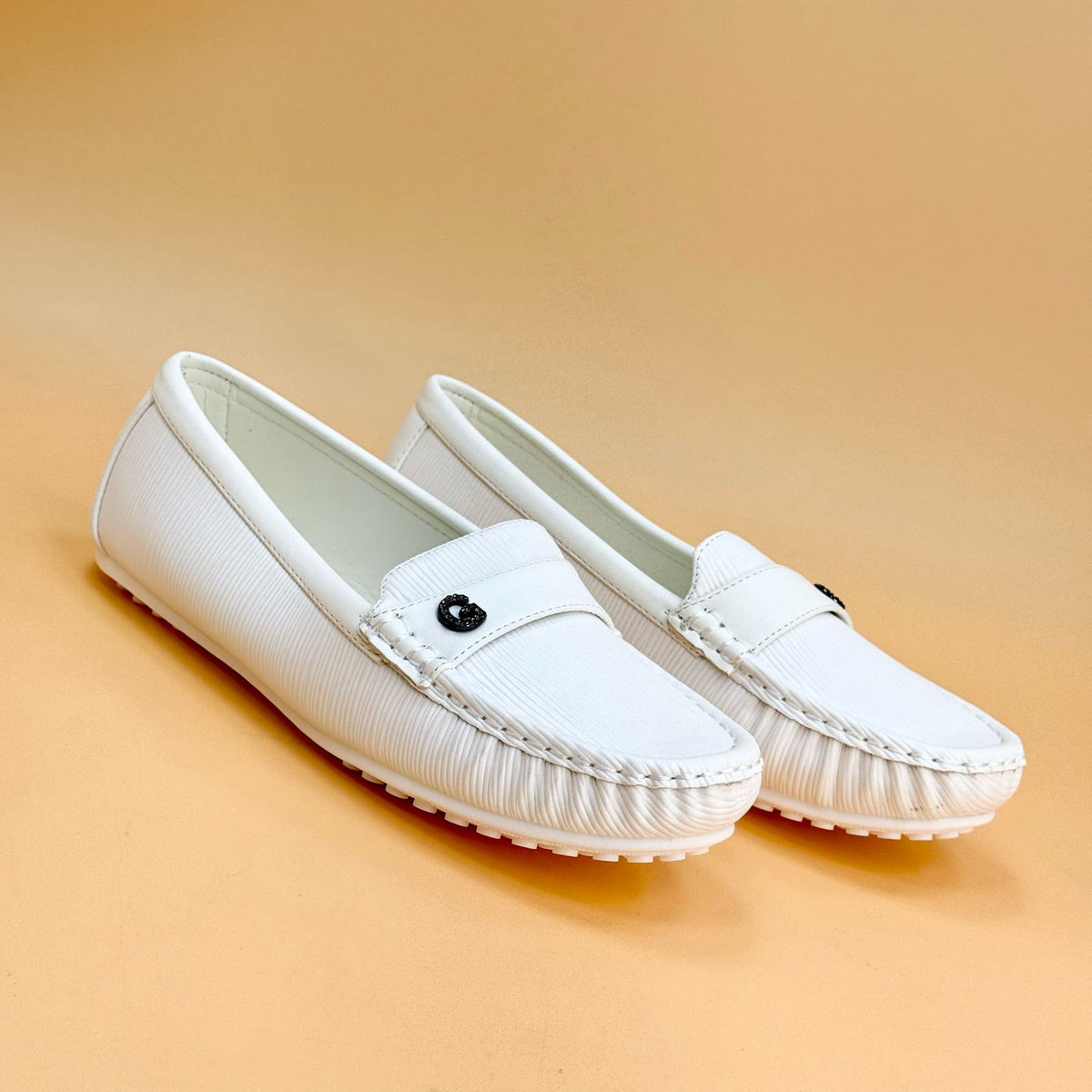 NEW , WOMEN SHOES W304