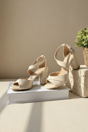 NEW ,  WOMEN SHOES HEELS W812