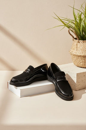 NEW ,  MEN SHOES  M553 , MADE IN CHINA