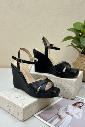 NEW ,  WOMEN SHOES HEELS W65