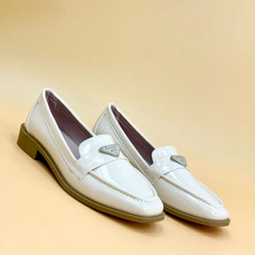 NEW ,  WOMEN FLAT SHOES W454