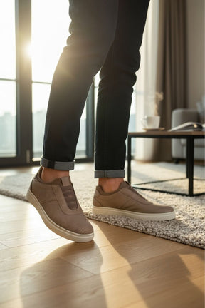 NEW , MEN SHOES M960