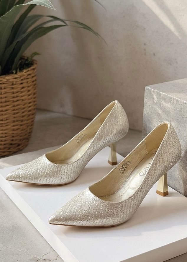 NEW ,  WOMEN SHOES HEELS W909