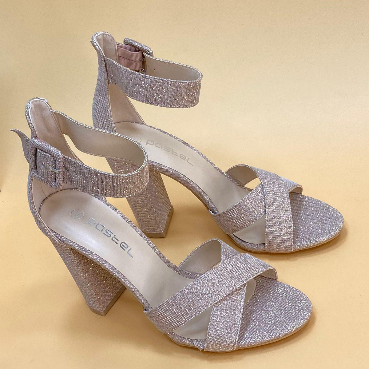 NEW ,  WOMEN SHOES HEELS W614 - Olive Tree Shoes 